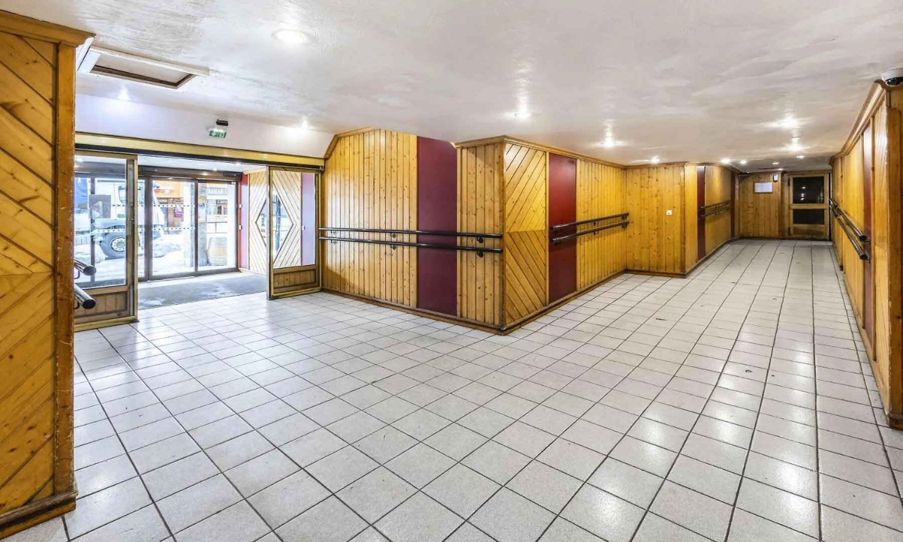 Residence Neves - Val Thorens Location: Studio Pour 4 Personnes Dans Un Quartier Jeune Et Anime Les Neves Mae-9062 0*,  France